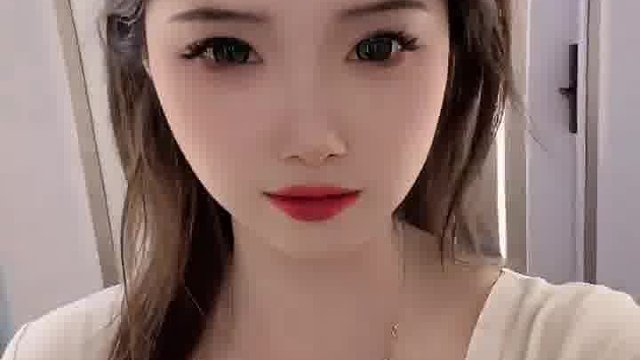 里面那个是床上用品  她竟然好意思穿出来  还给别人看