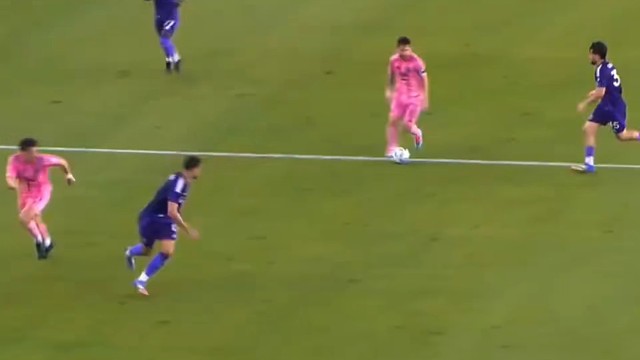 球王梅西的精彩持球推进  #足球