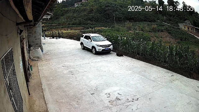 你们自己看曾兵骂人还是神经病啊