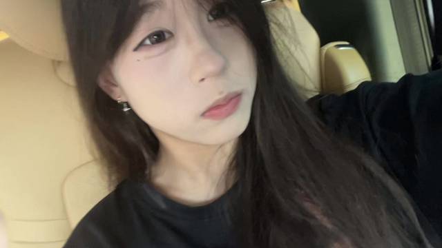 我不傻 我早就看透了 只是我舍不得你