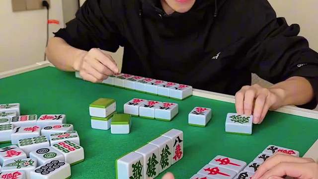 哦呦你这太着急了吧