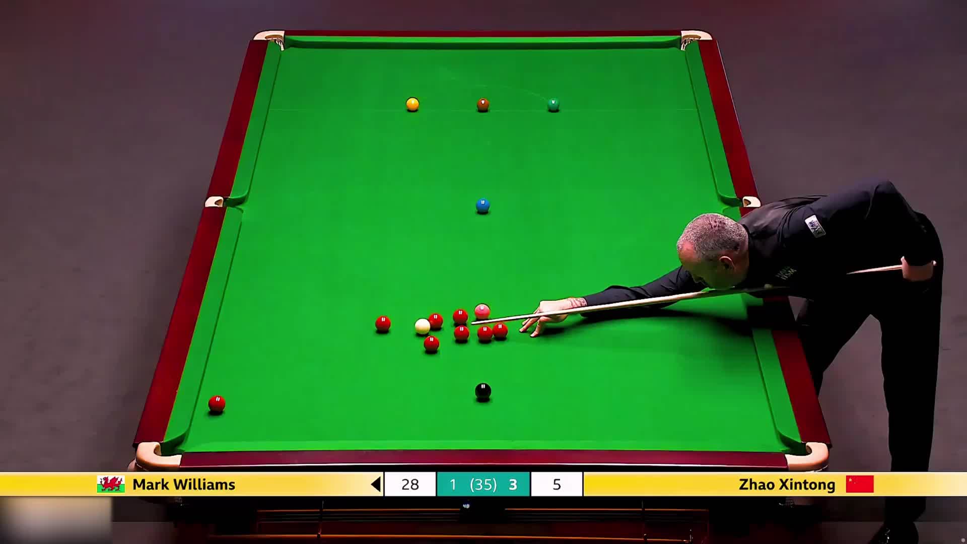 最新的斯诺克比赛，赵心童上演极限变态准度，让人看了直摇头！(2)