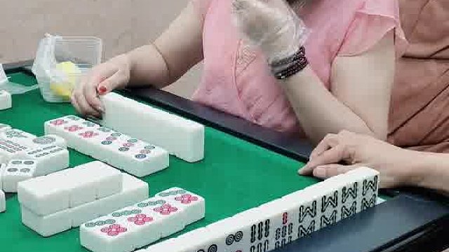 哦吼！卡五星麻友们。打八条你有这样的格局吗？