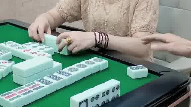 哦吼！小姐姐对不起哈。列牌能杠开吗？