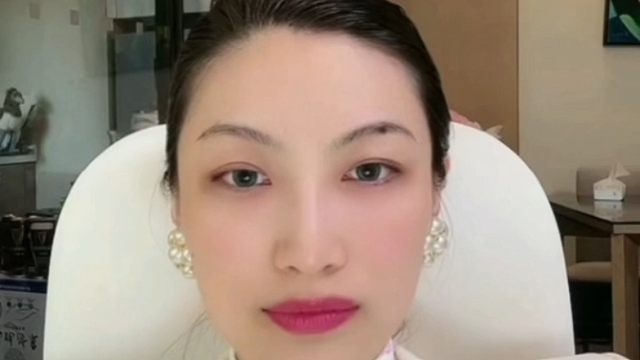 【曲曲】跟一线土著恋爱，不满对方父母有一百万花几十万买车的行为认为他们摆土著架子，家里九位数的前男友