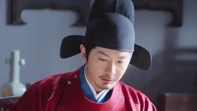 高明 一款行走的人形弹幕