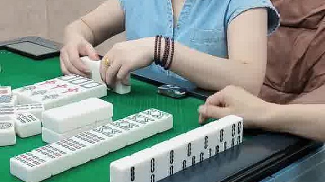 哦吼！小姐姐一不小心。这牌猛上猛了！