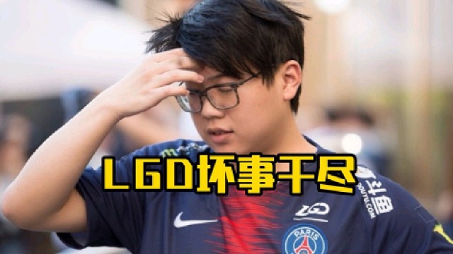 鹏子：茶队的工资现在也一点没给我，晓菲缩壳了呀，老赖呀，反正朋友圈还在发，就是赖了呀，老赖呀！