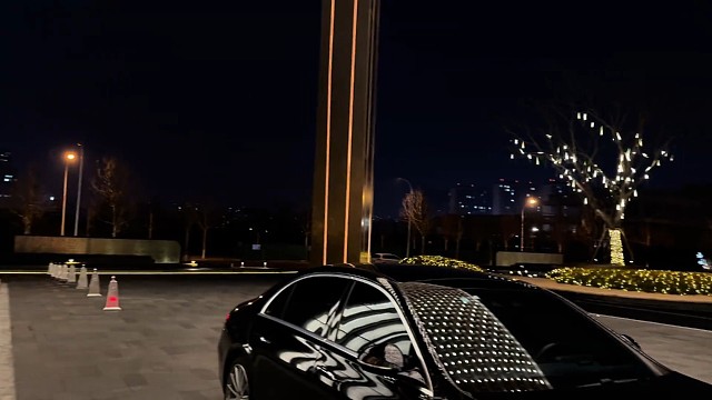 我站在烈烈风中 问天下谁是英雄