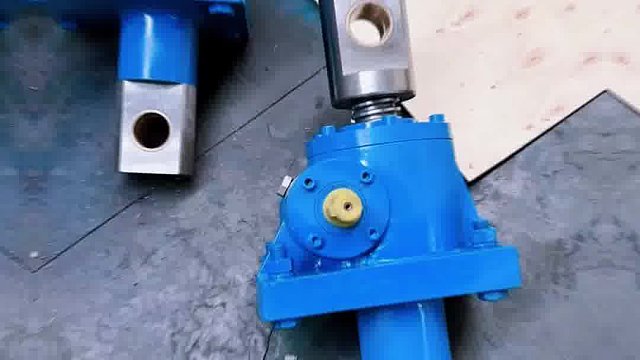 丝杆升降机机构简介