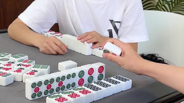 皮牌了你还能杠啊