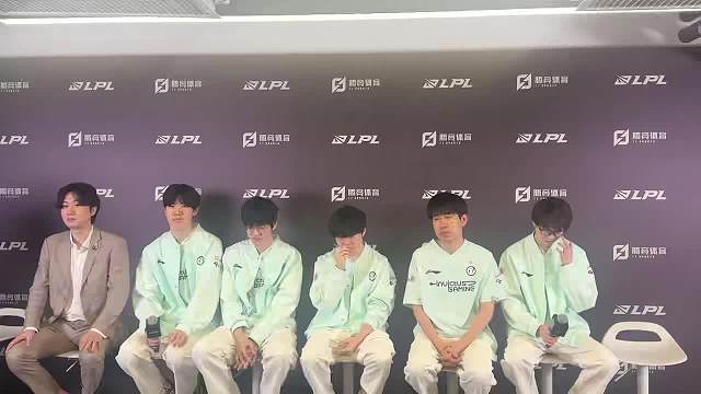 五位选手们分别对第二赛段做出了总结，对自己的发挥进行了打分​​​