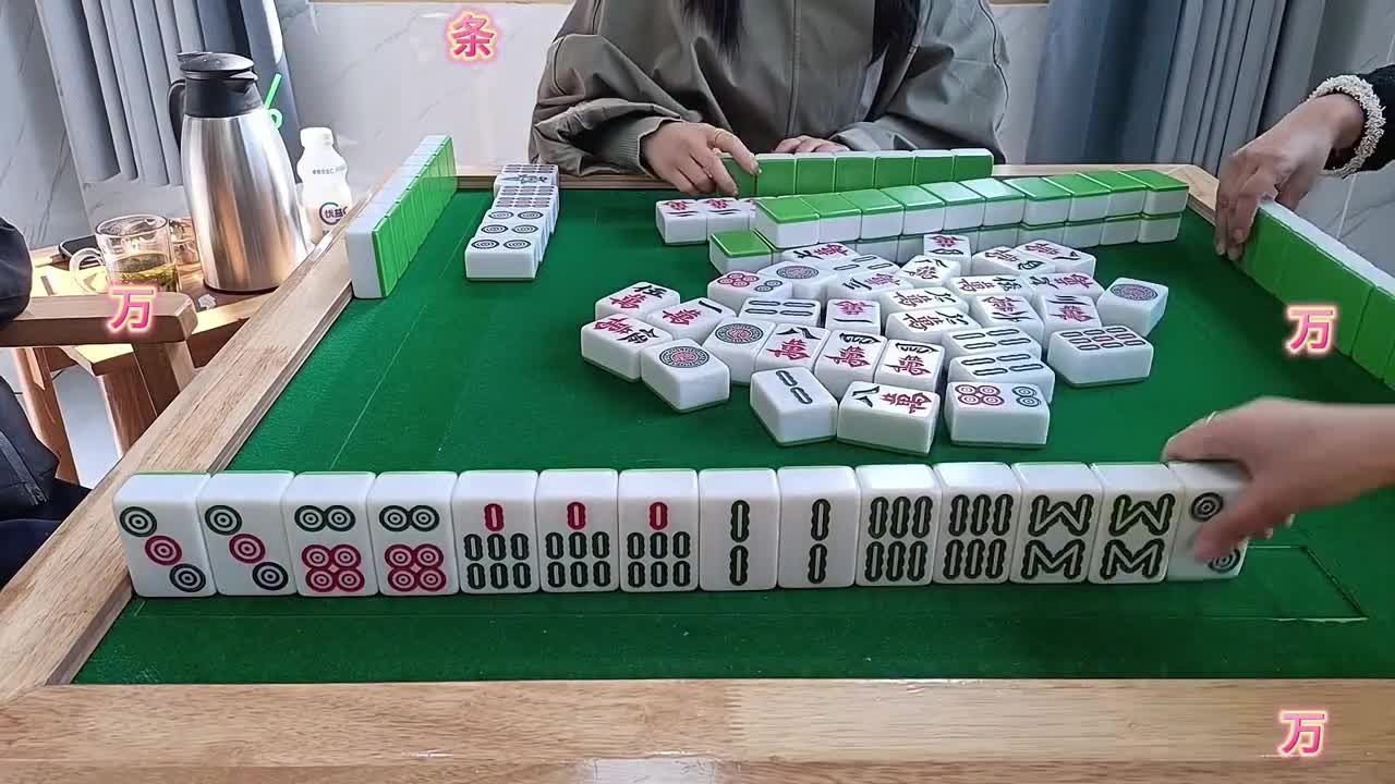 忍无可忍，三鸡飞对下起清一色的叫