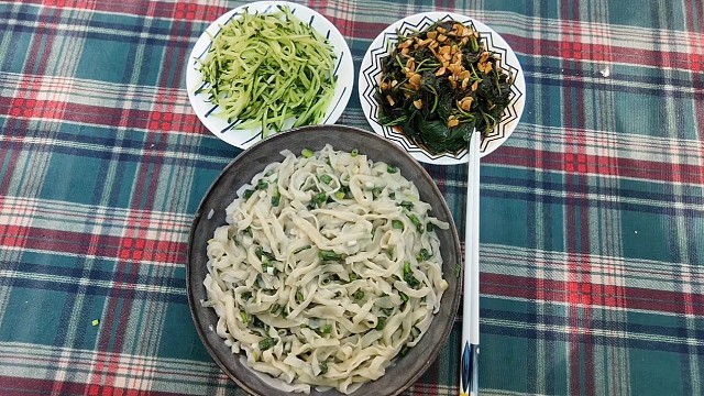 臭豆腐系列:臭豆腐面，香臭香臭的，老好吃了不信你试试的