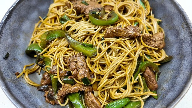 面条系列:尖椒汆面，这做法好吃的很，不信您试试