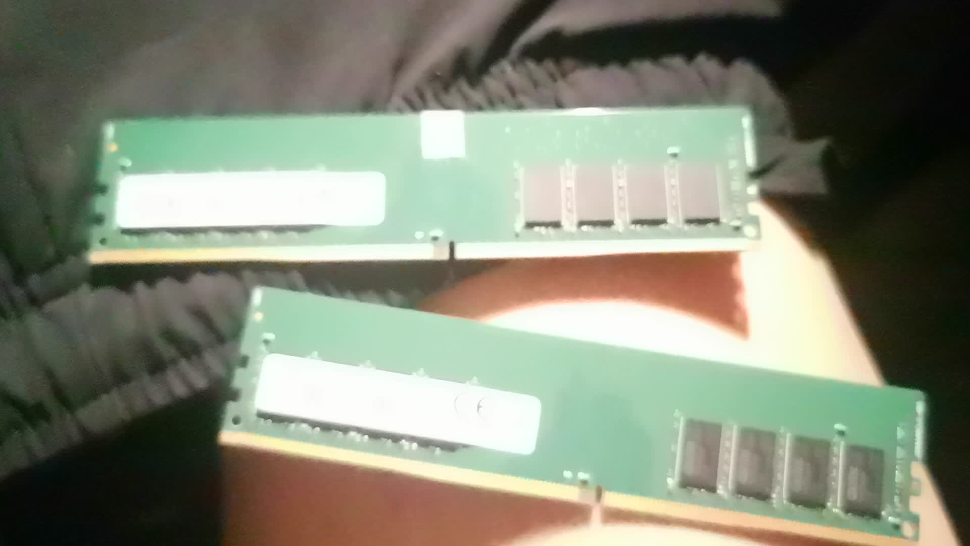 TB 29包邮的MS2130带线采集卡65包邮的CXMT 8G DDR4 3200开箱
