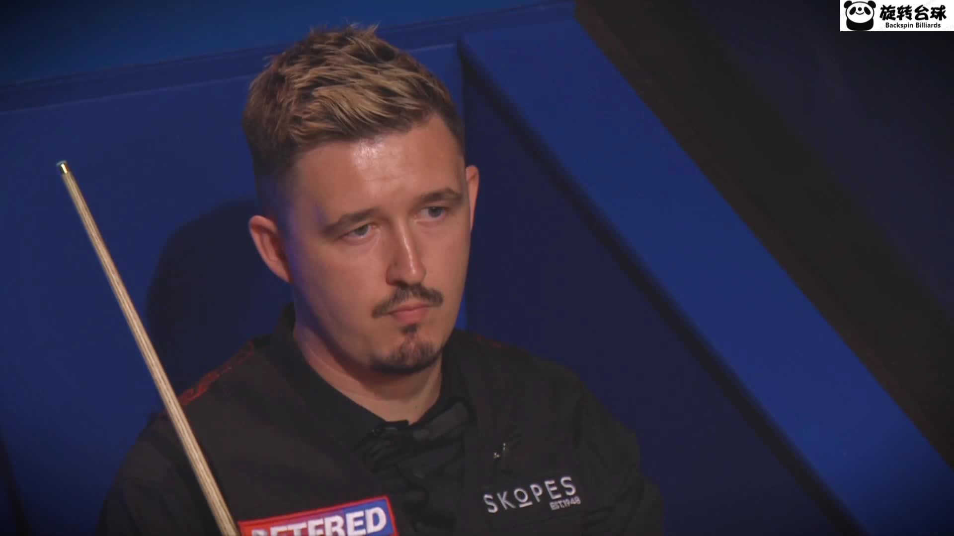 16-16决胜局！一杆斯诺克连解8杆，麦克吉尔要崩溃了