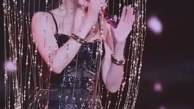 张韶涵珠帘造型