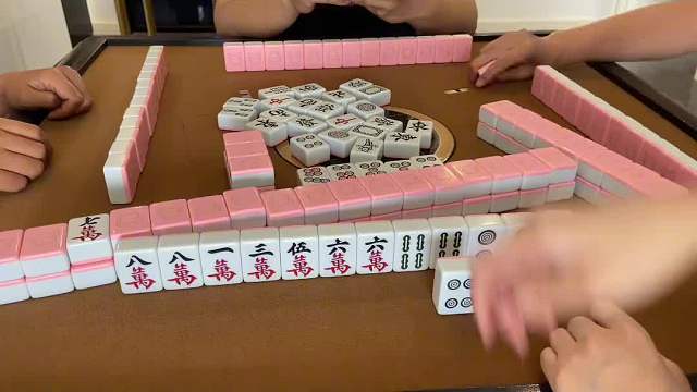 来来来 胡牌老说我 不胡你们咋说？