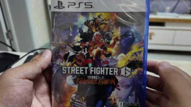 PS5街霸6斗士版开箱试玩 这版本太划算了