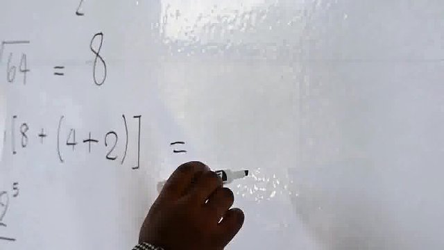 教师，是播撒知识的种子，传递文明火炬的使者。