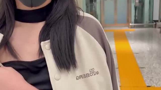 在地铁上捡到个女朋友