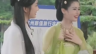這雨天氛圍加上這好景美女，誰能不上頭呀