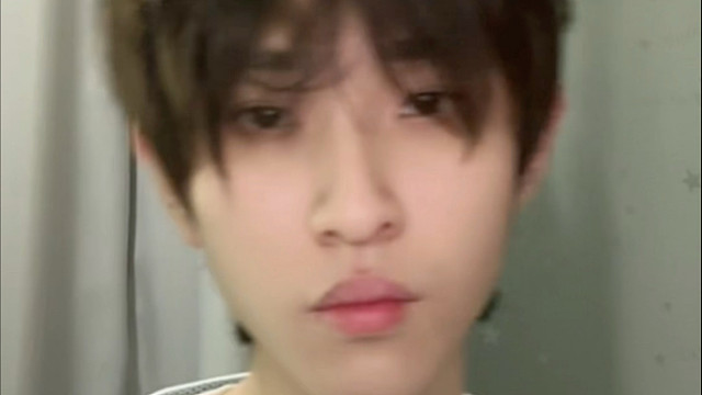 找不到女生唱hook哥们夹一夹就自己上了