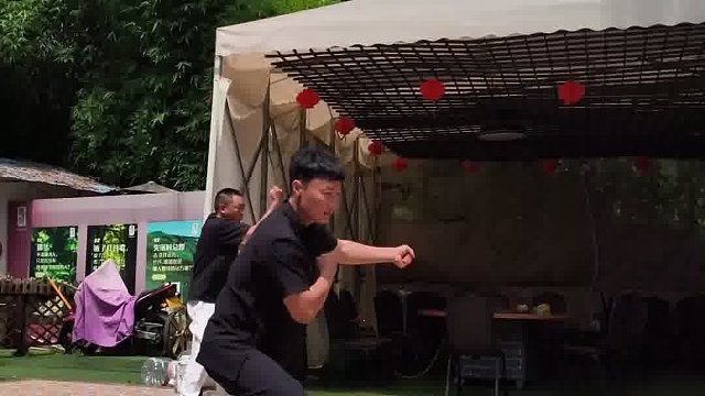 愿你迷路到我身旁，让我将你一生收藏