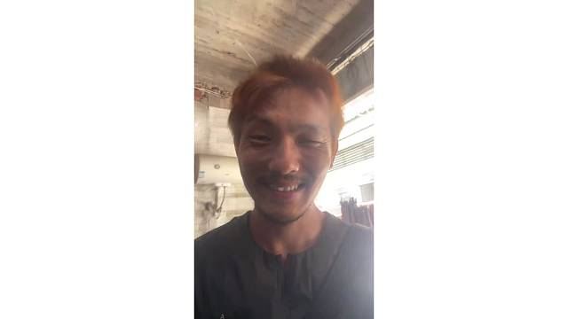 新鲜出炉的黄毛