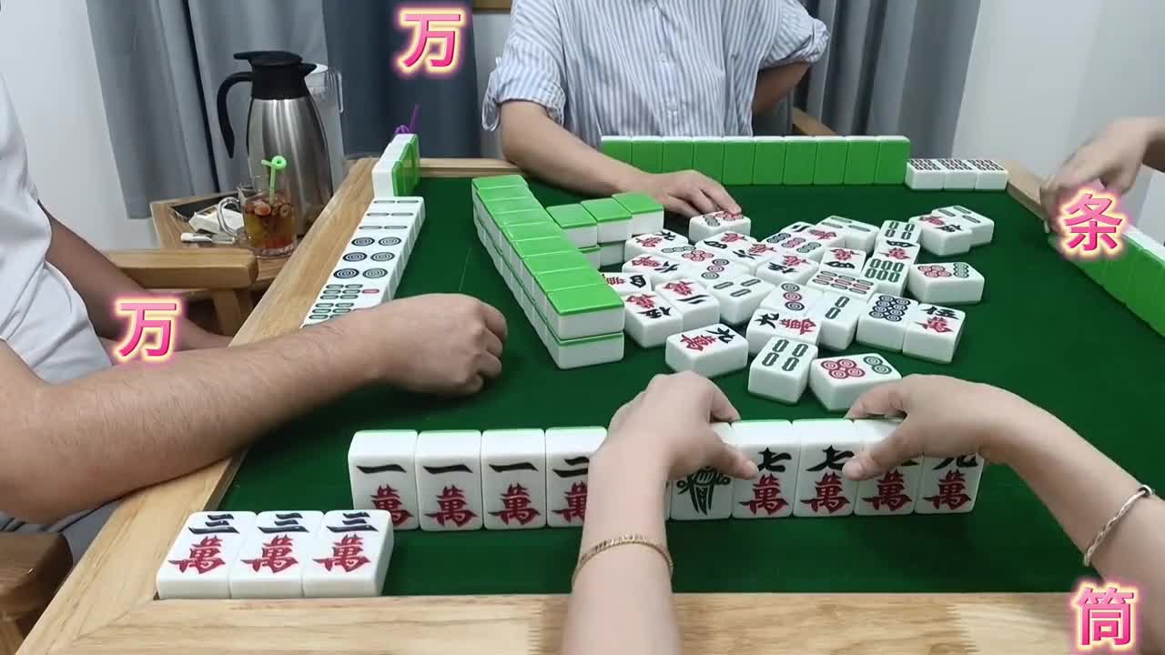 摸手太好，豪金简简单单