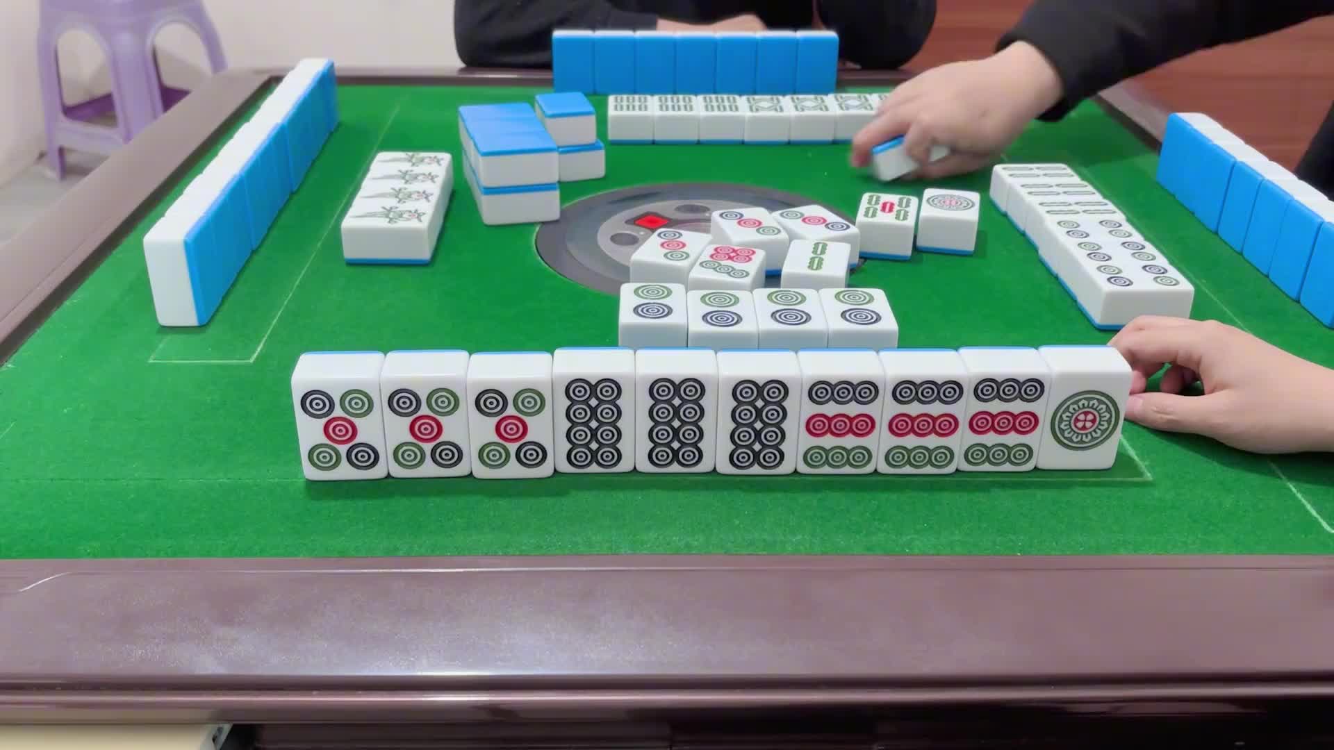 只能吃个点菜 不进不出