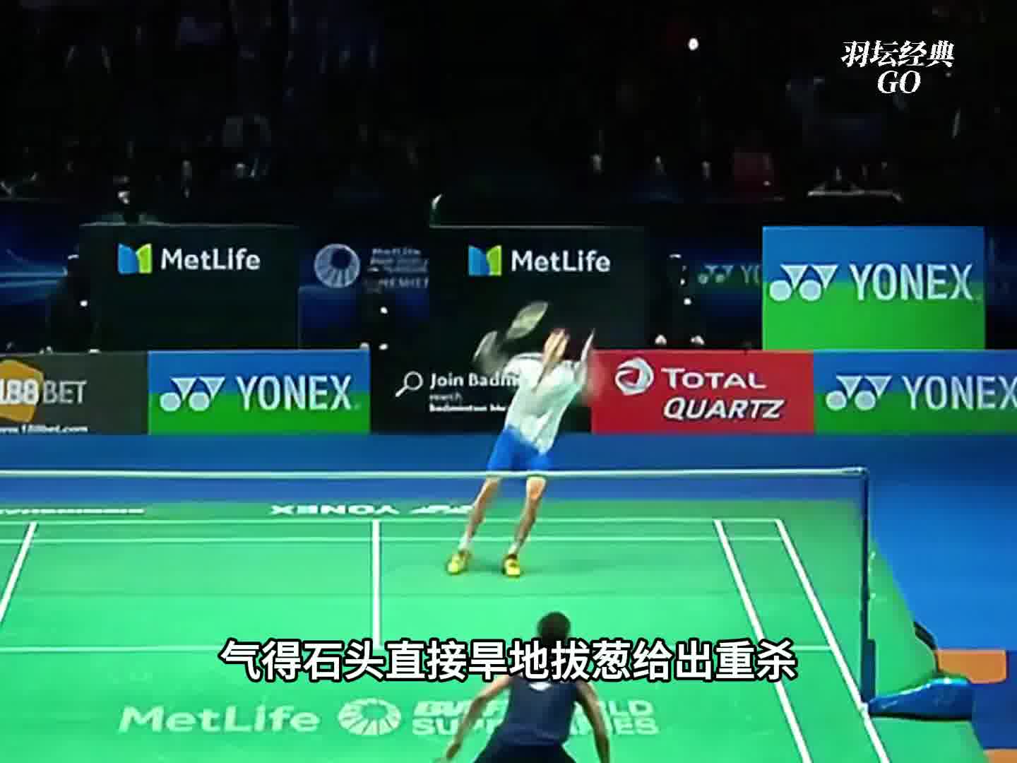 马来步，鱼跃，头顶滑板石头上学太辛苦