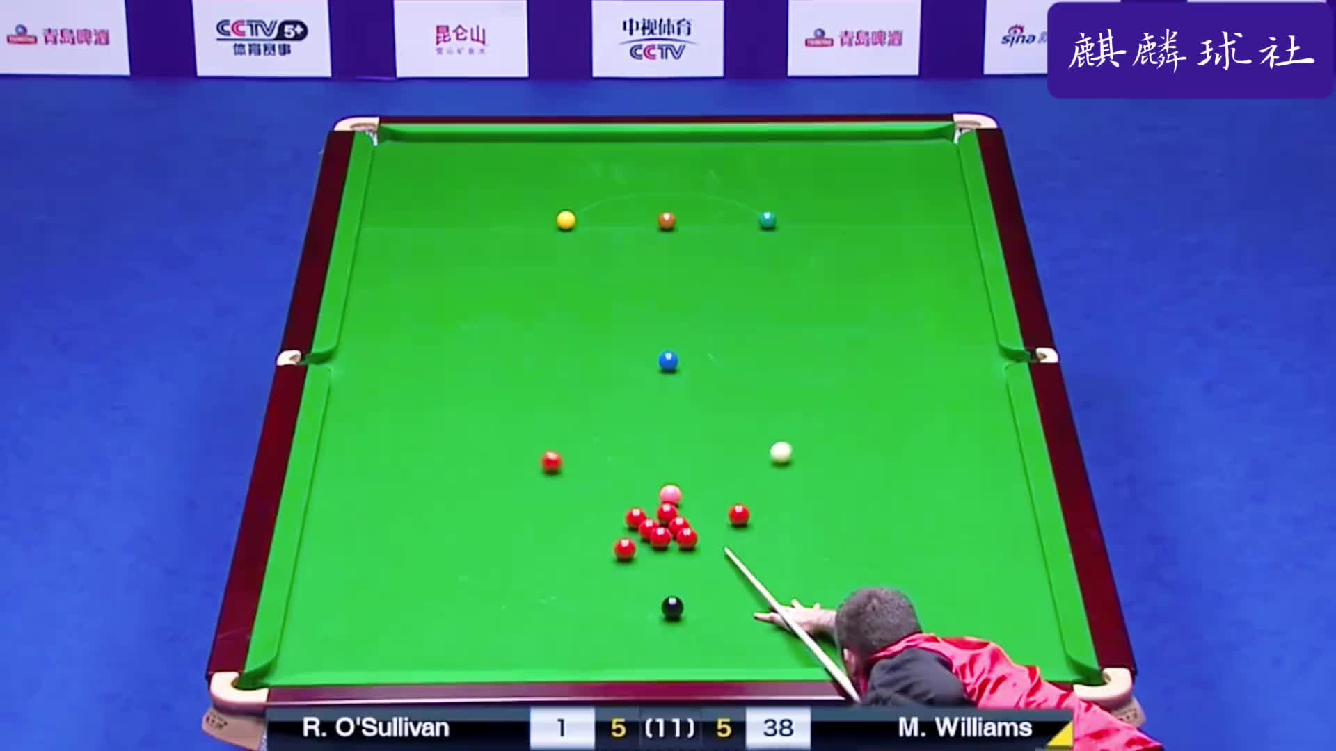 马桂莲K球失误怒拍球桌，结果引得哄堂大笑，一怒之下怒了一下(2)