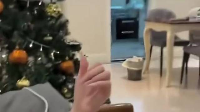 这女的明显失望了