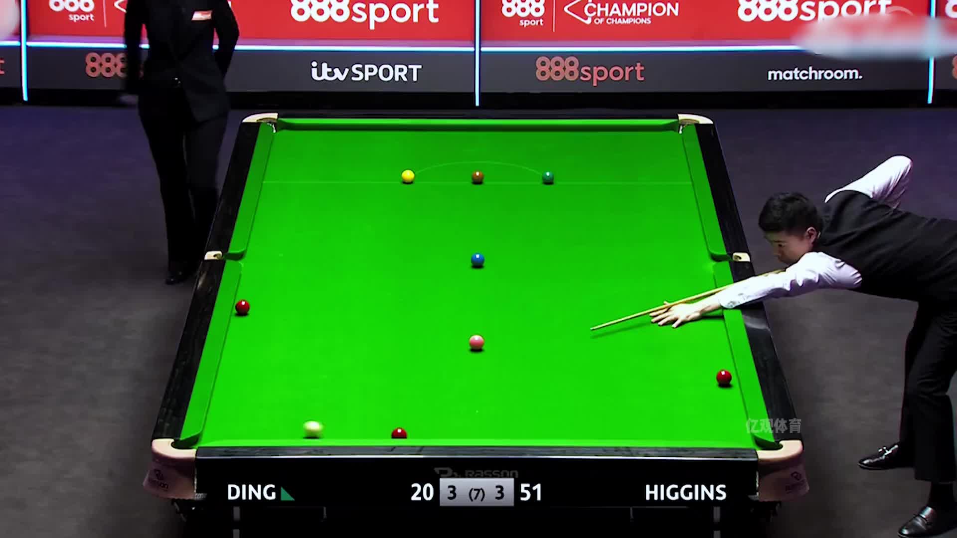 丁俊晖决胜局坐等回家，巫师关键时刻掉链子，四红三贴库极限反杀(1)