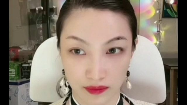 【曲曲】我35岁结婚8年有个女儿、围城内是可选范围里最好的但也只能年入20w，现在遇到年入60w比我