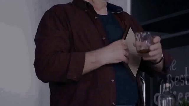 你看到的洒脱，都是我心碎之后的无可奈何。