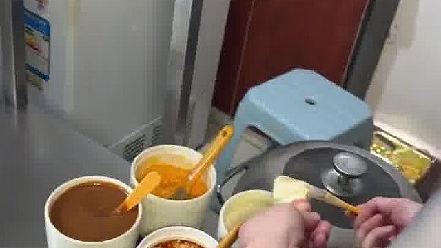 福州街头的香菜烤肠好独特的做法