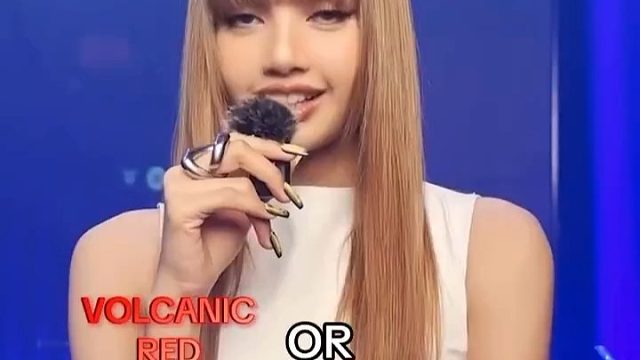 Lisa挑选自己最喜欢的PS5手柄配色 你更喜欢哪个?