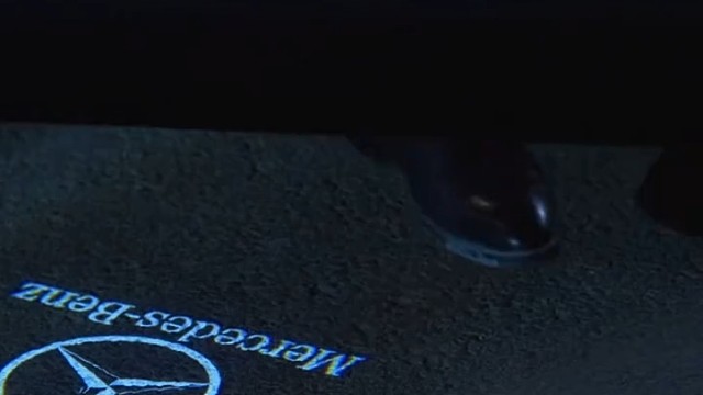 拍出奔驰标志这一幕的人就是个天才