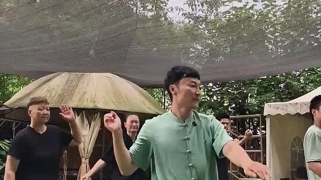 我们的教练团队由资深太极拳大师领衔，他们不仅技艺精湛，更拥有丰富的教学经验。在这里，您将得到最专业的