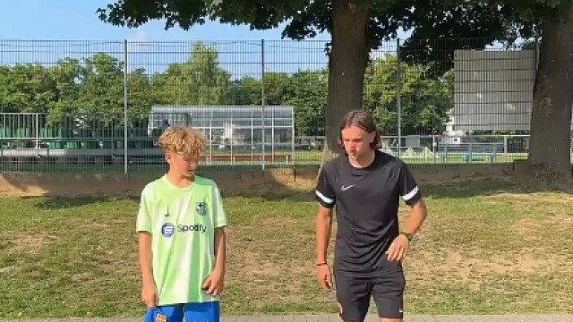 外跨+牛尾巴过人教学