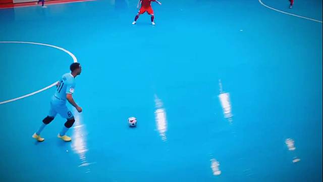 往那一站就是压迫感拉满