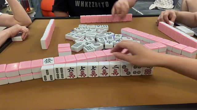 这牌你们拿起来 就放弃了 对么？