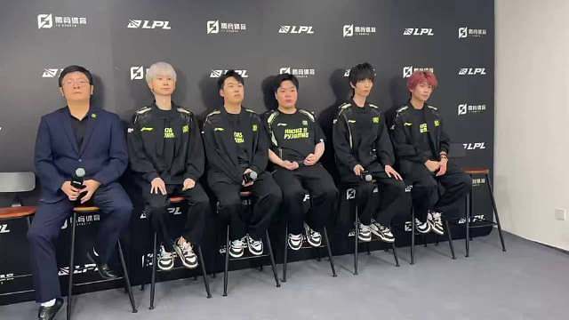 Q：队伍本赛段有尝试做出一些改变，觉得目前新阵容磨合的情况如何？新打野和辅助加入有给到队伍一些怎么样