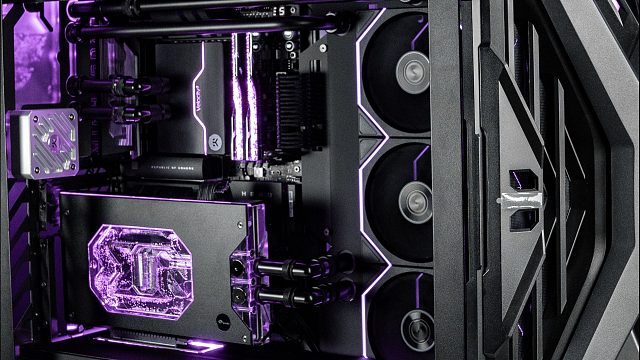 顶配分体水冷ROG创世神电脑