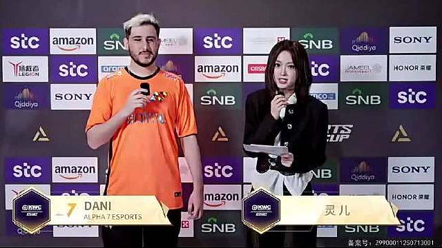 EWC赛后采访：最喜欢的选手是一诺和钟意然后这把比赛就这哥俩下手重​​​