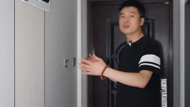 今天给大家推荐一下过道的墙板如何选择