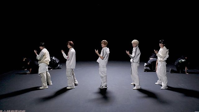 『4K镜面扒舞』NOWZ-“EVERGLOW” 镜面运镜练习室 加亮+音源替换 扒舞用